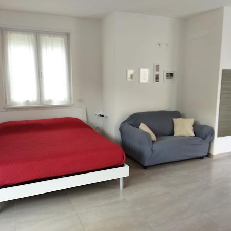 Riva'S Slim House 2 Apartment Exterior foto