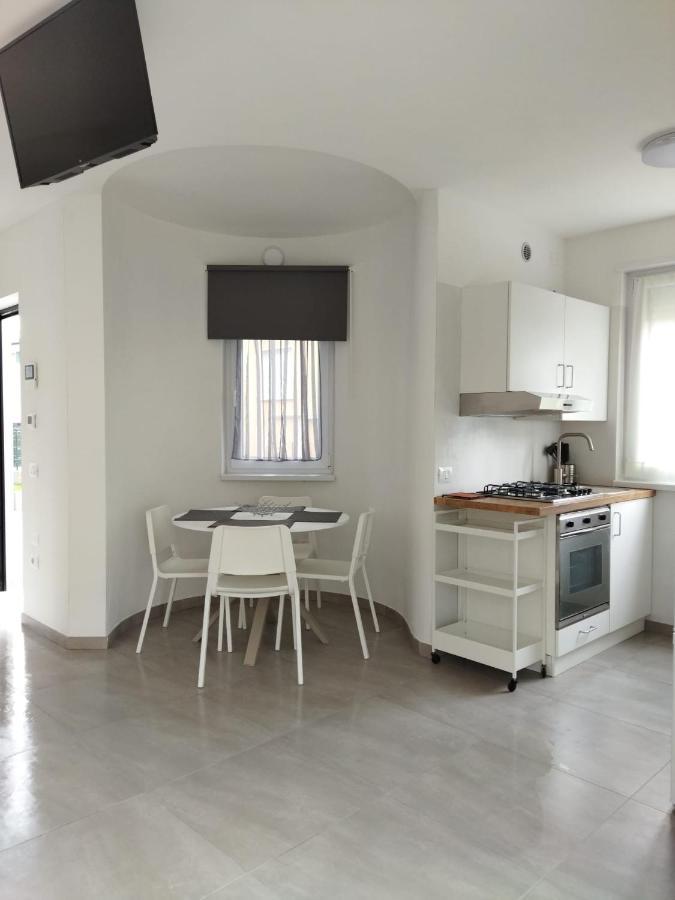 Riva'S Slim House 2 Apartment Exterior foto